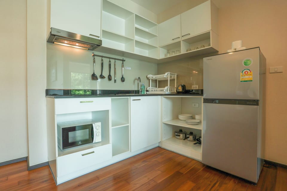 Basic Condo | Private kitchen