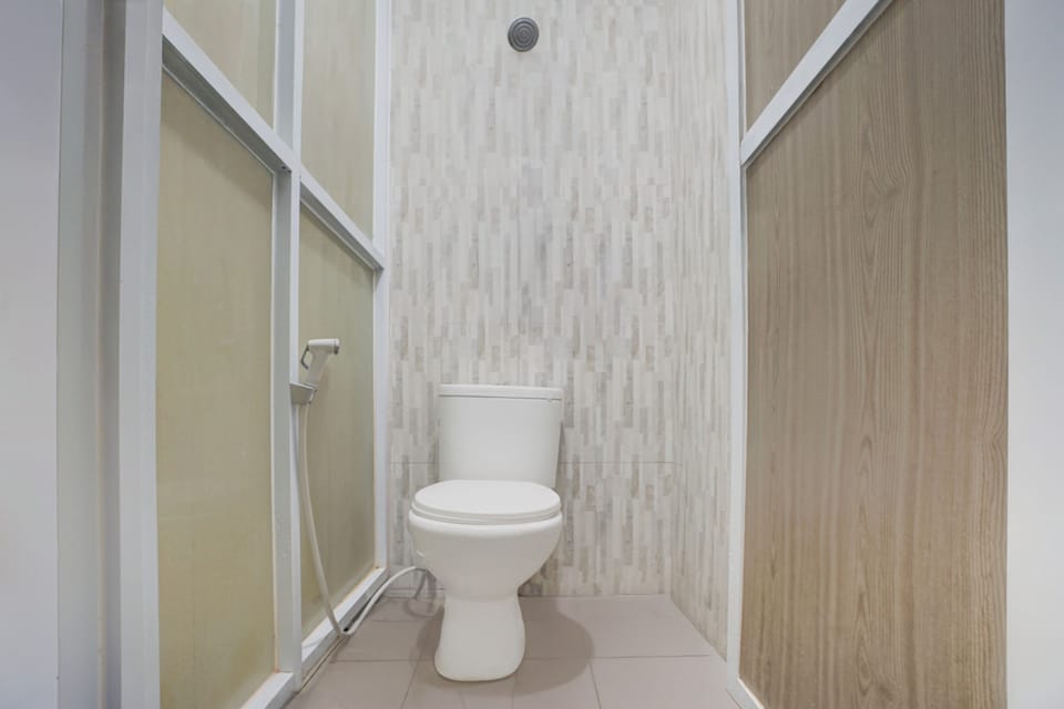 Double Room | Bathroom | Shower, towels, soap