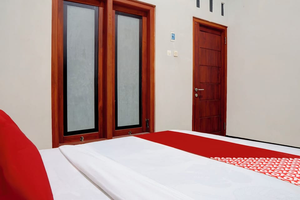 Double Room | Free WiFi, bed sheets