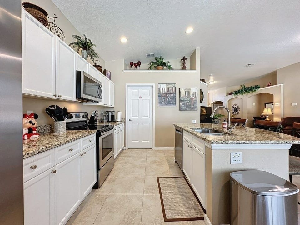 Villa, 4 Bedrooms | Private kitchen