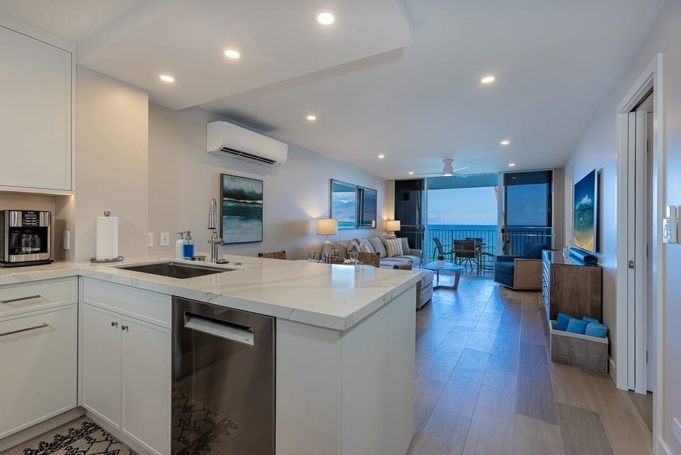 Condo, 2 Bedrooms | Interior