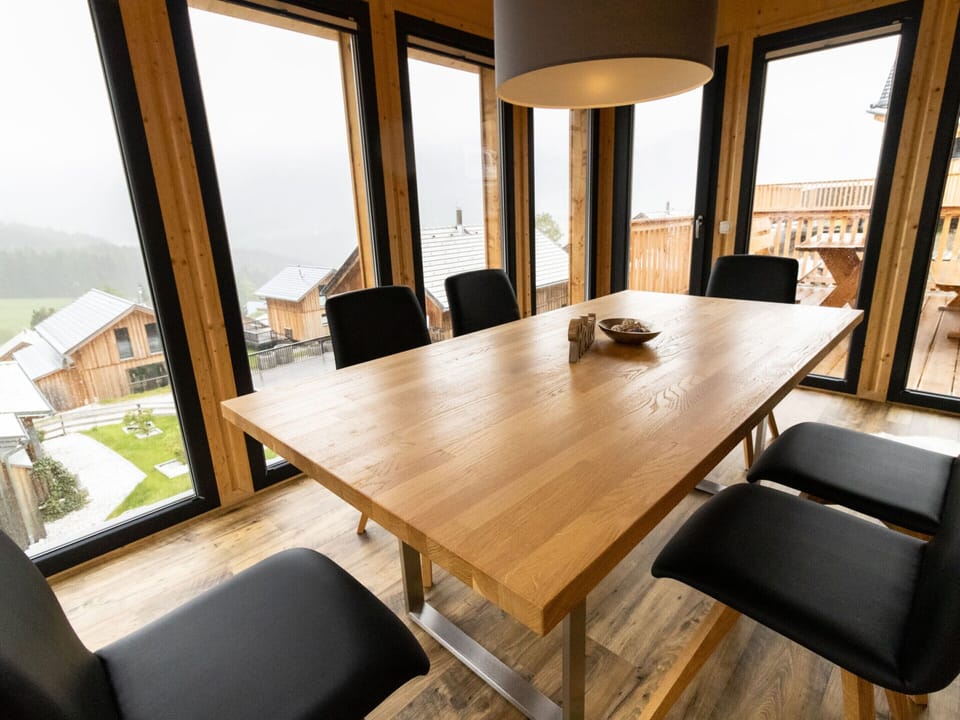 Chalet | Dining