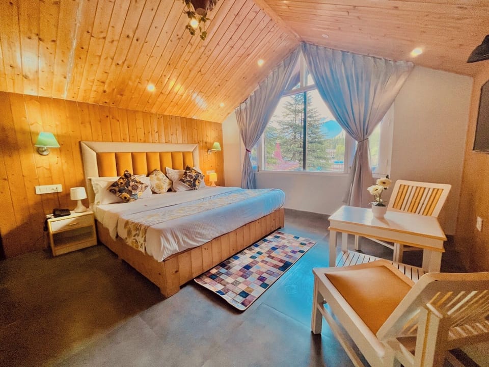Deluxe Room, Mountain View | Free WiFi, bed sheets