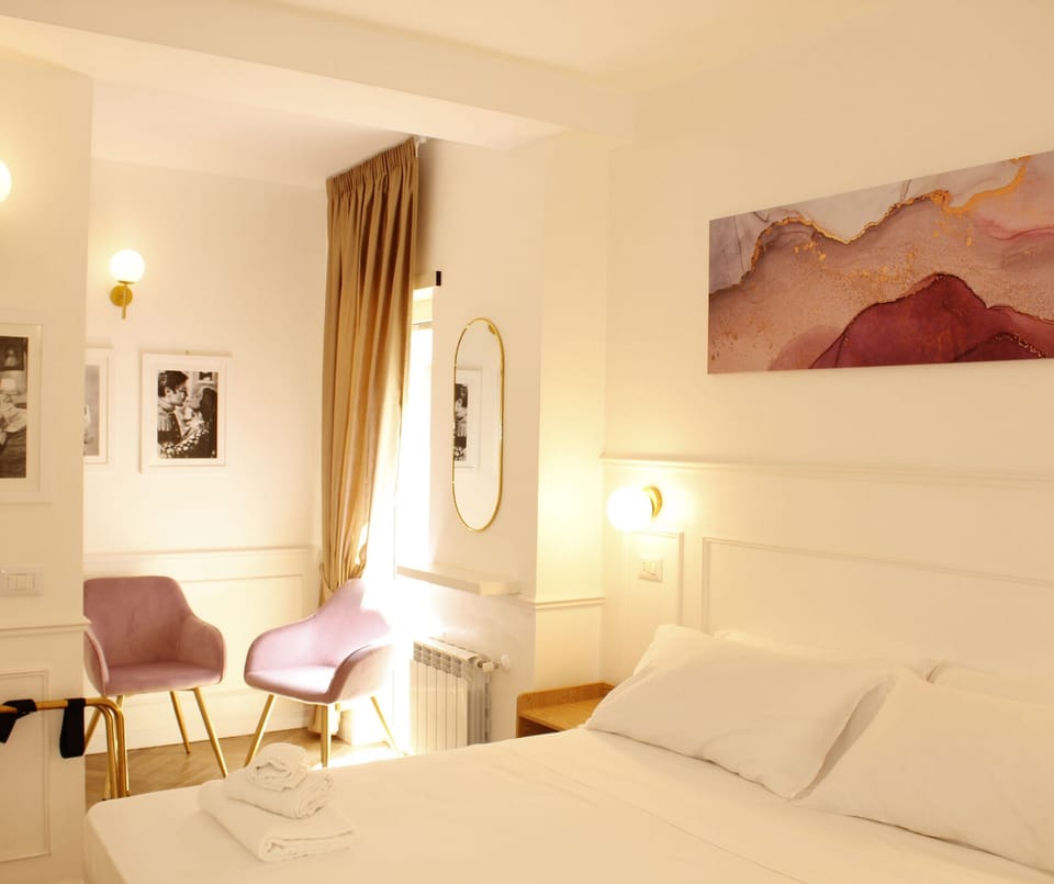 Free minibar items, soundproofing, free WiFi