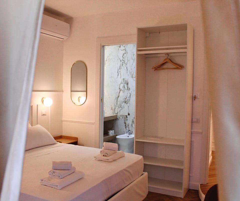 Economy Double Room, Balcony | Free minibar items, soundproofing, free WiFi