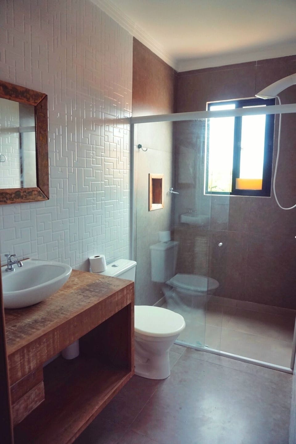 Comfort Double Room, 1 Bedroom | Bathroom | Shower, towels