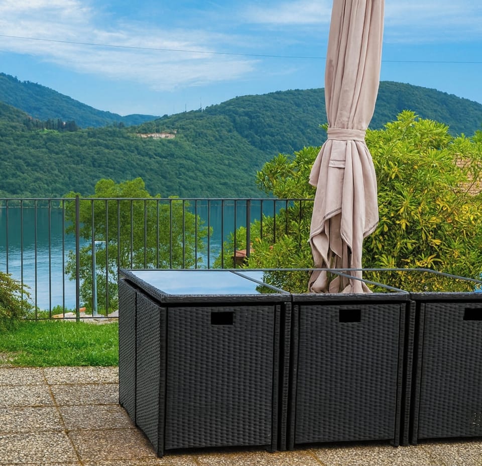 Private Garden Lake View