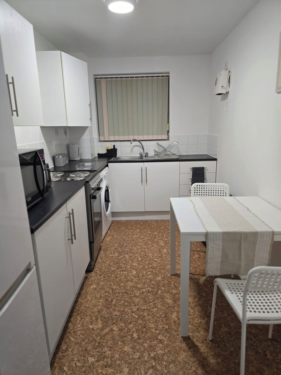 House | Private kitchen | Fridge, microwave, oven, stovetop