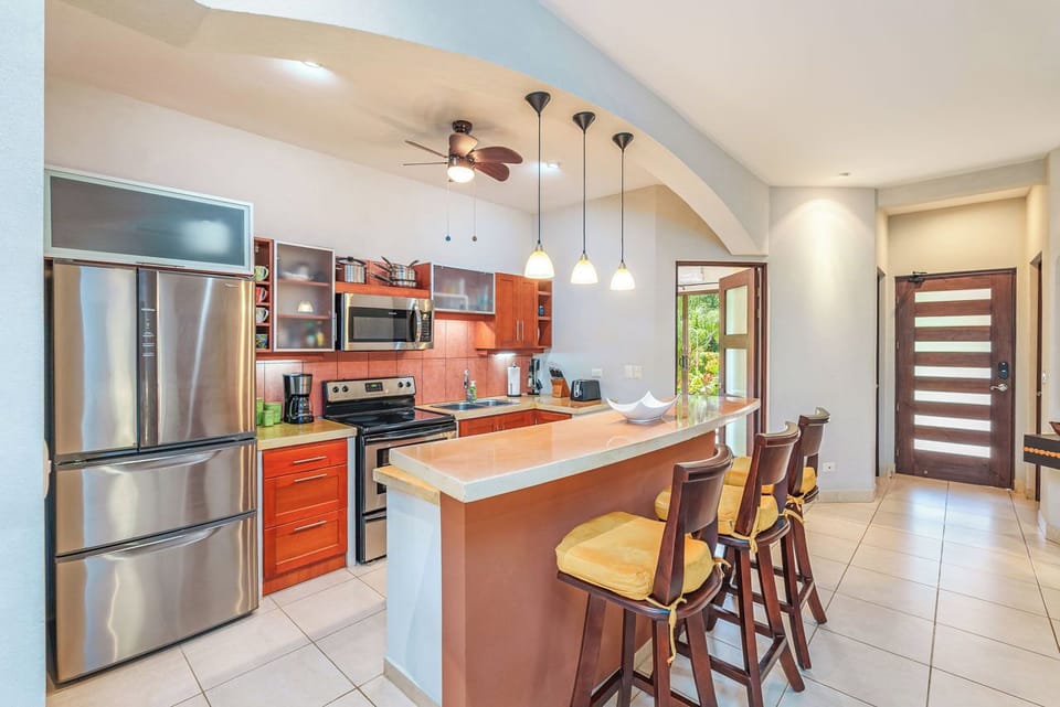 Fully equipped kitchen.