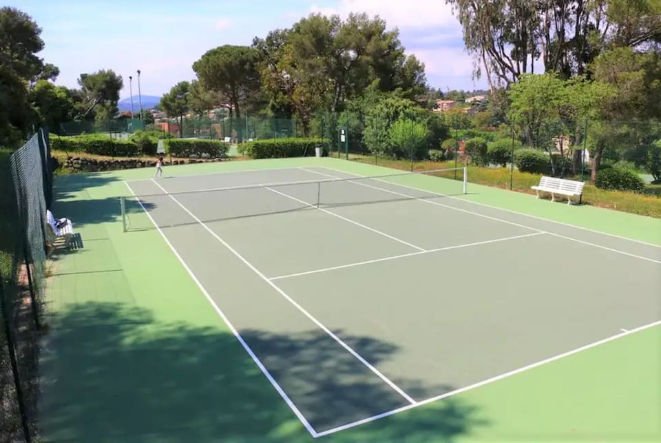 Sport court