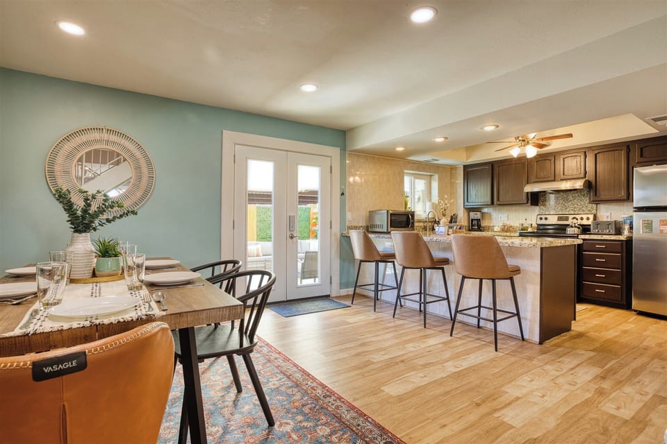 Open dining and kitchen area make it easy to entertain with family and friends  