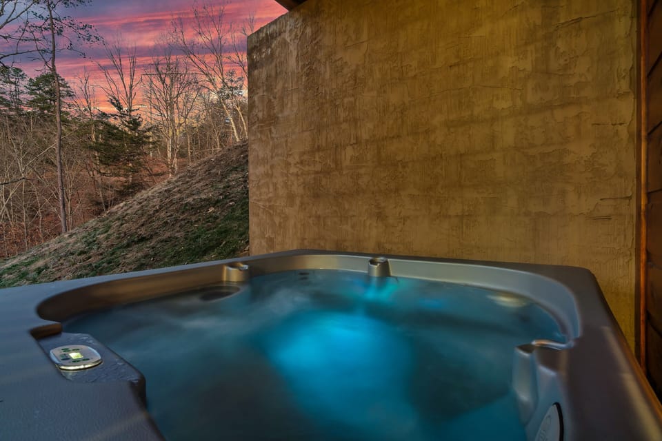 6 person hot tub