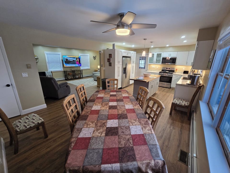 Great view 1st floor Kitchen/Dining/Living room TV etc. 