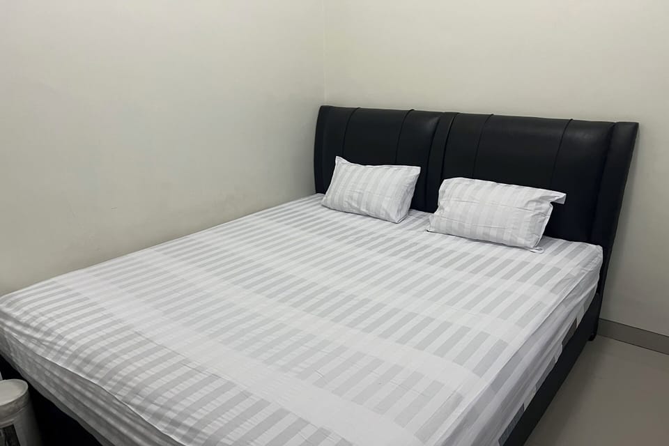Standard Double Room | WiFi (free), bed sheets