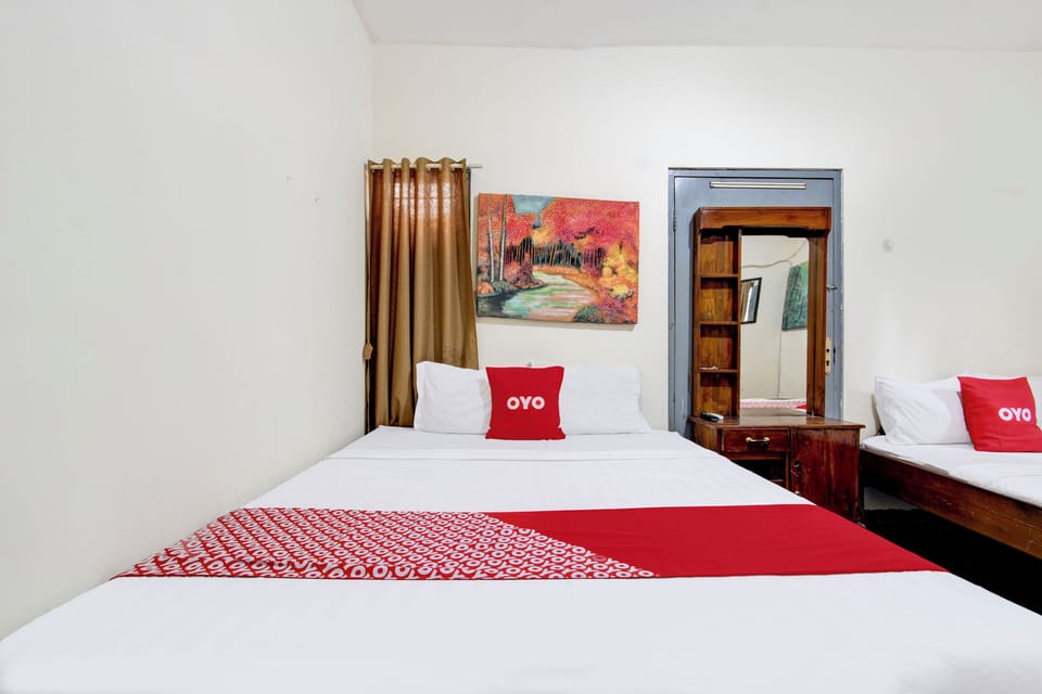 Economy Single Room | Free WiFi, bed sheets
