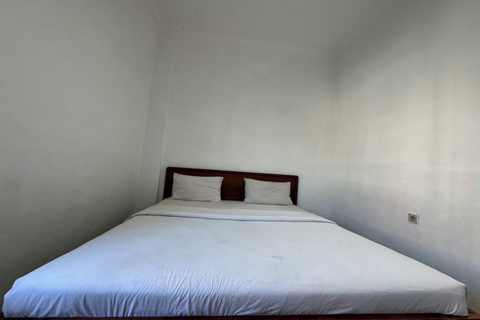 Standard Double Room | Bed sheets