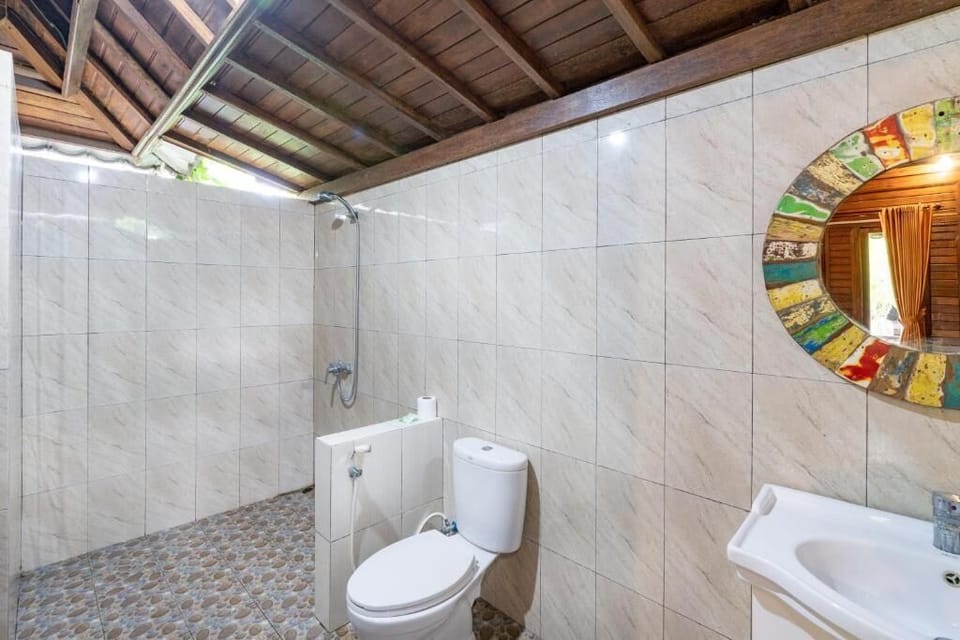 Basic Twin Room, Pool View | Bathroom | Shower, towels, soap, toilet paper