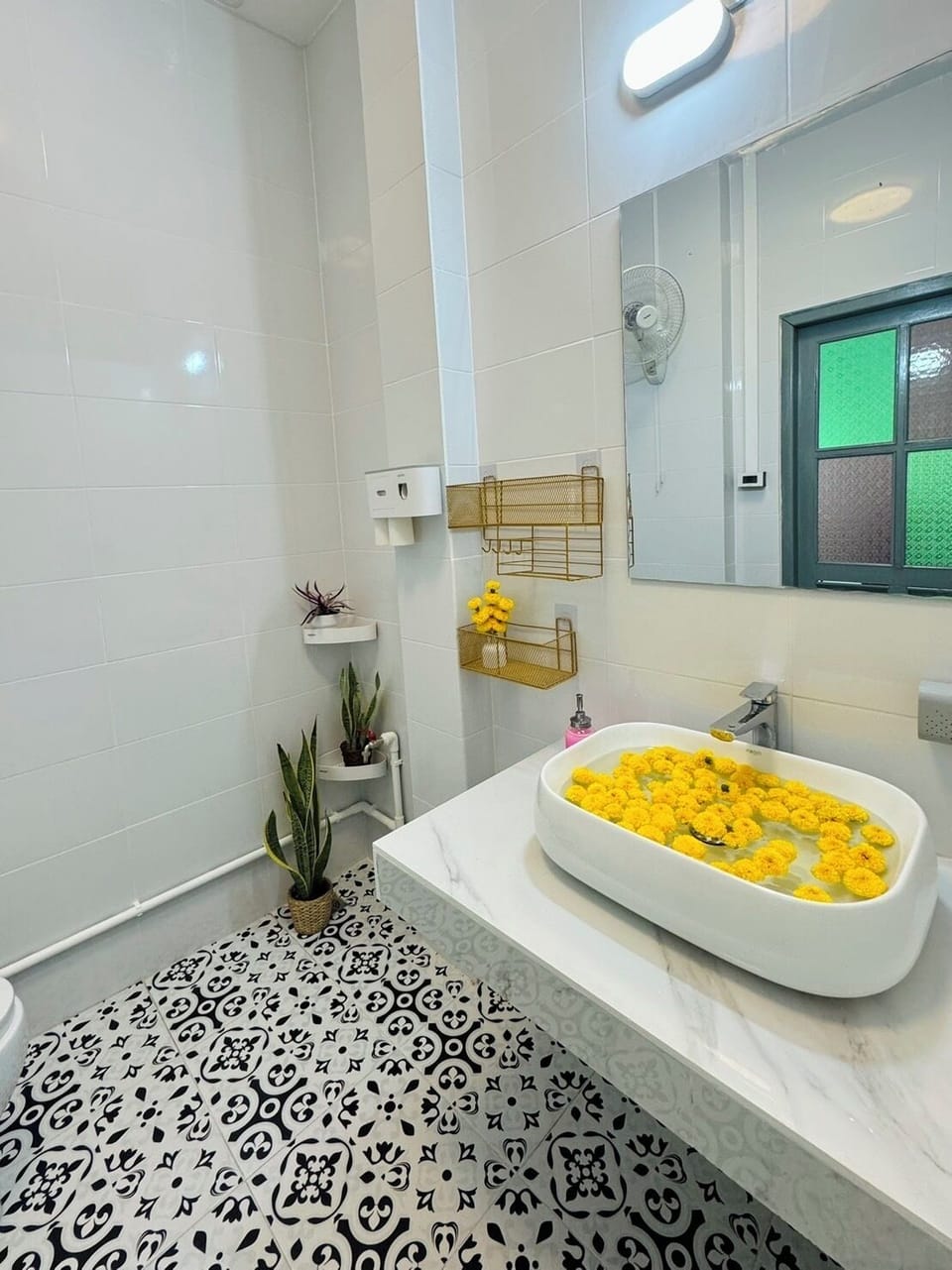 Shower, rainfall showerhead, eco-friendly toiletries, hair dryer