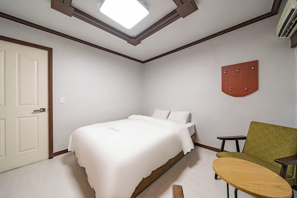 Deluxe Double Room | Desk, free WiFi