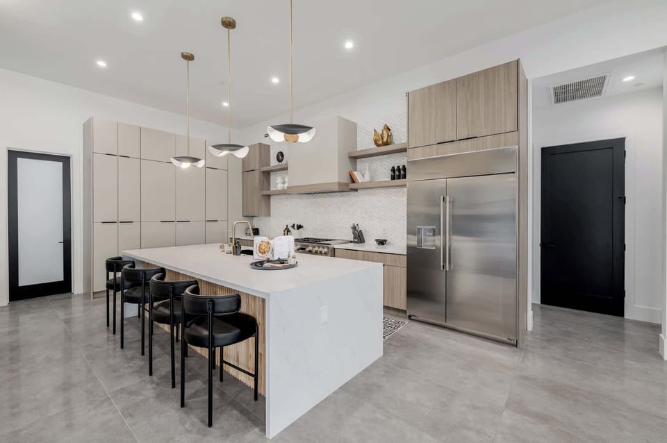 Gouremt Chef's Kitchen with Island Seating for 4