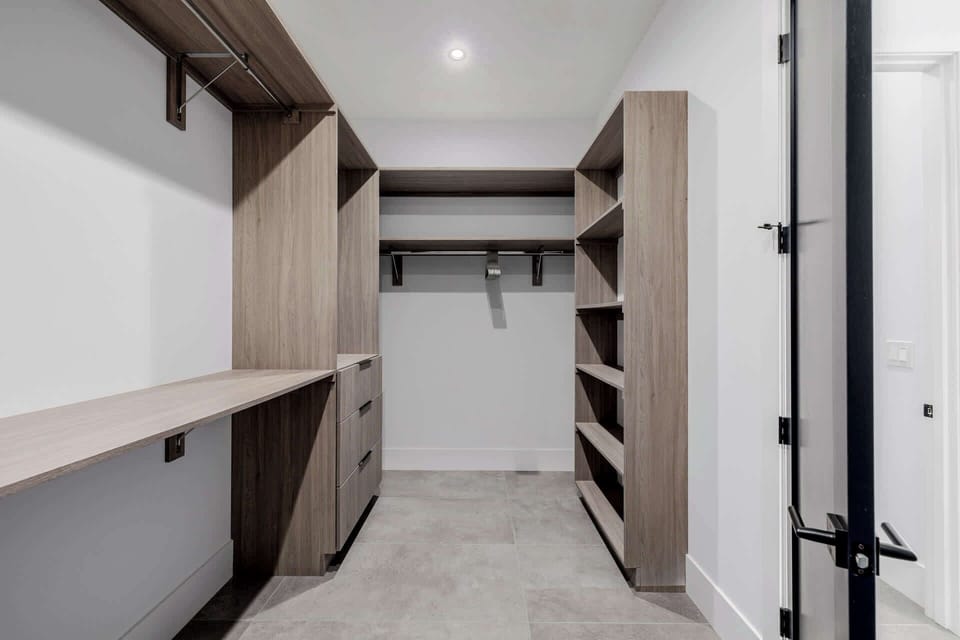Primary En-Suite Walk-in Closet