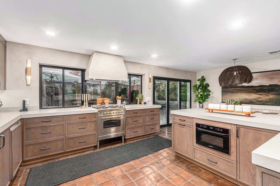 High End Stainless Steel Appliances & Custom Cabinets