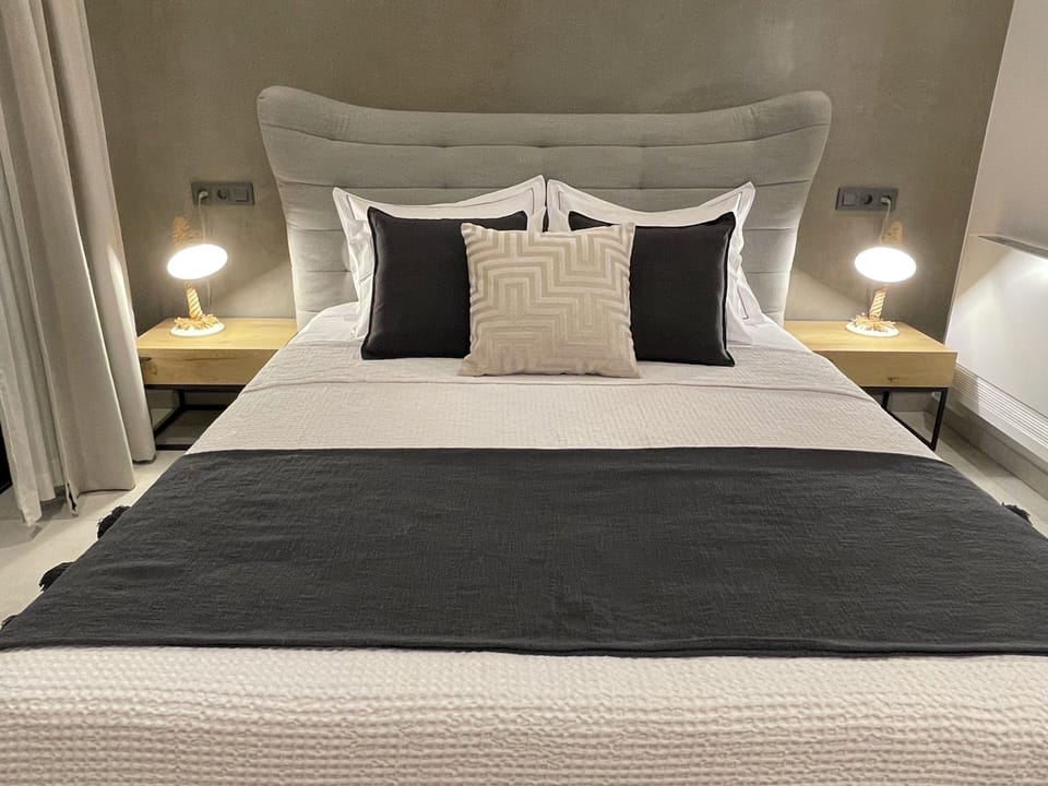 Studio | Free WiFi, bed sheets
