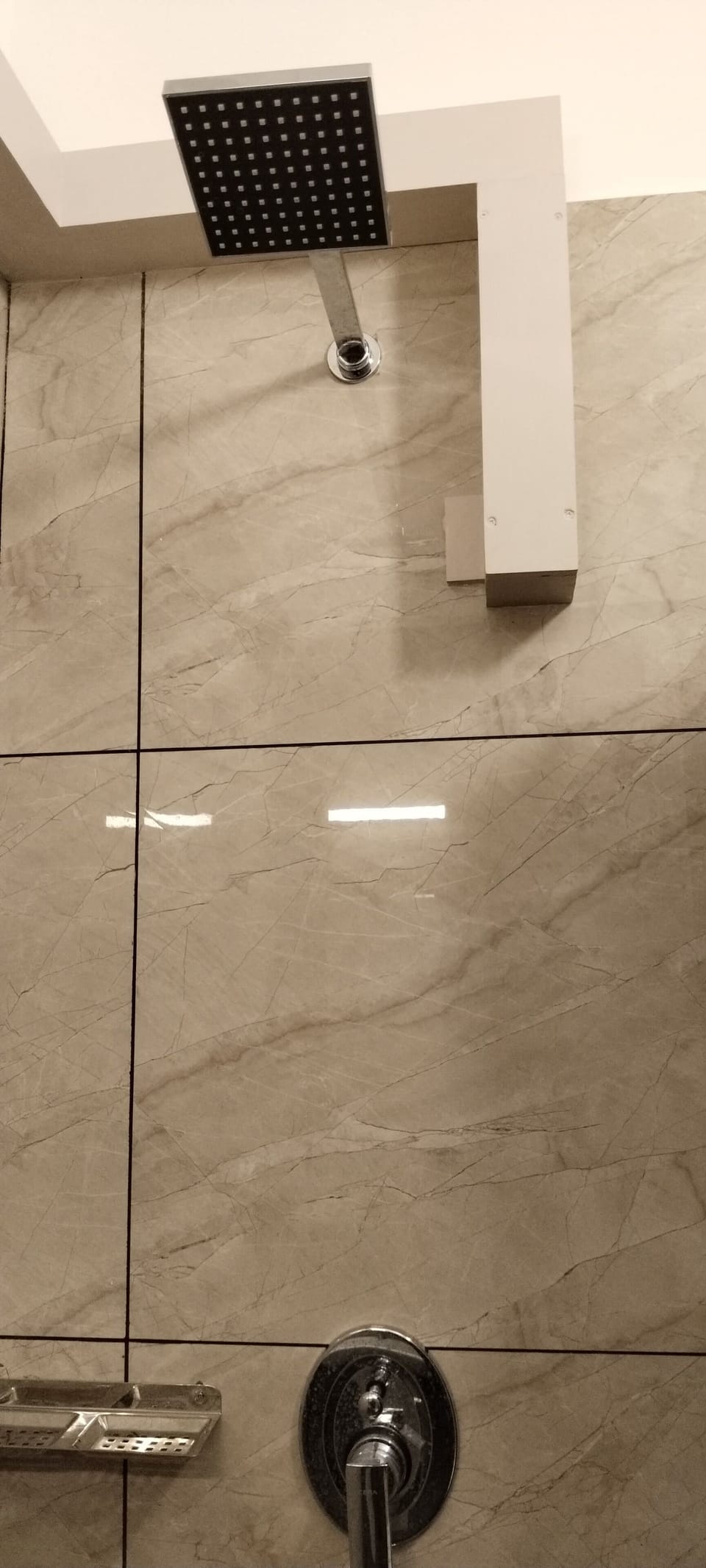 Deluxe Double Room | Bathroom | Separate tub and shower, towels, soap, shampoo
