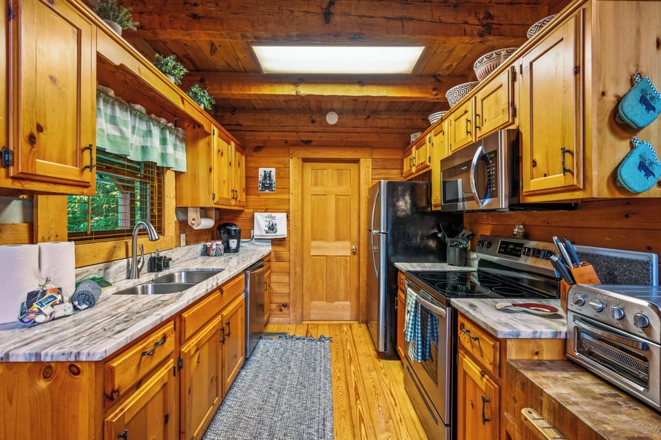 Fully equipped spacious kitchen!