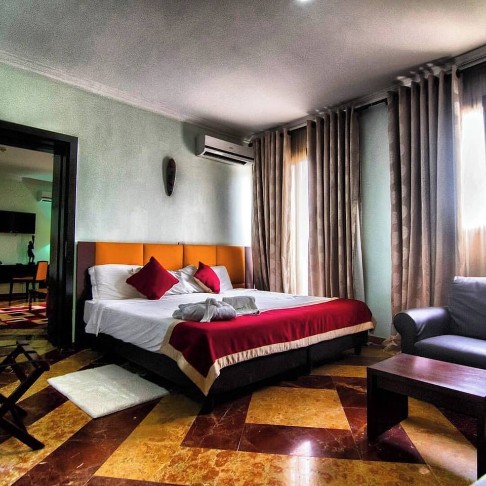 Deluxe Room, Balcony, Lake View | Desk, laptop workspace, free WiFi