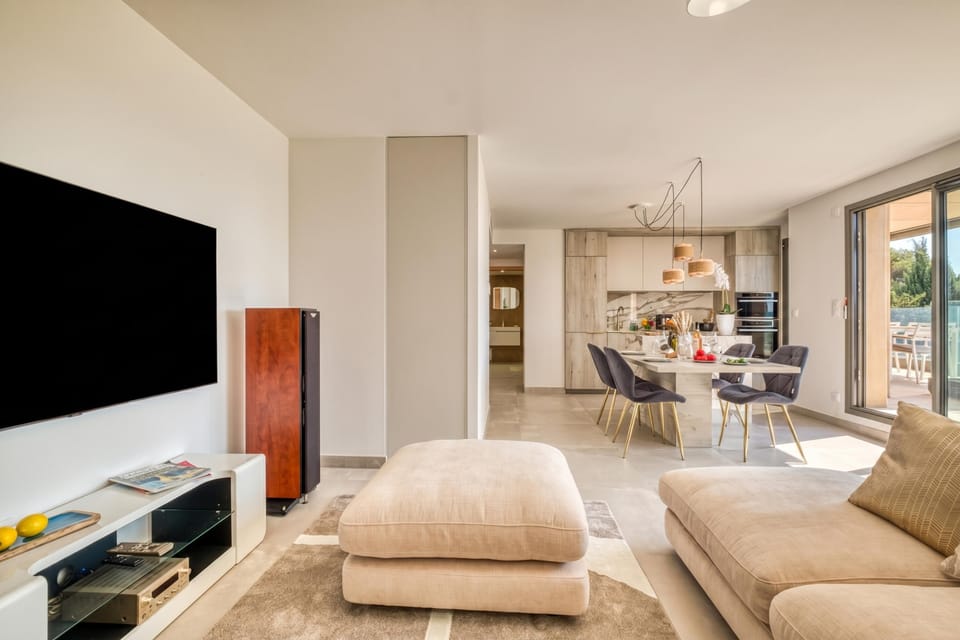 Living and dining room