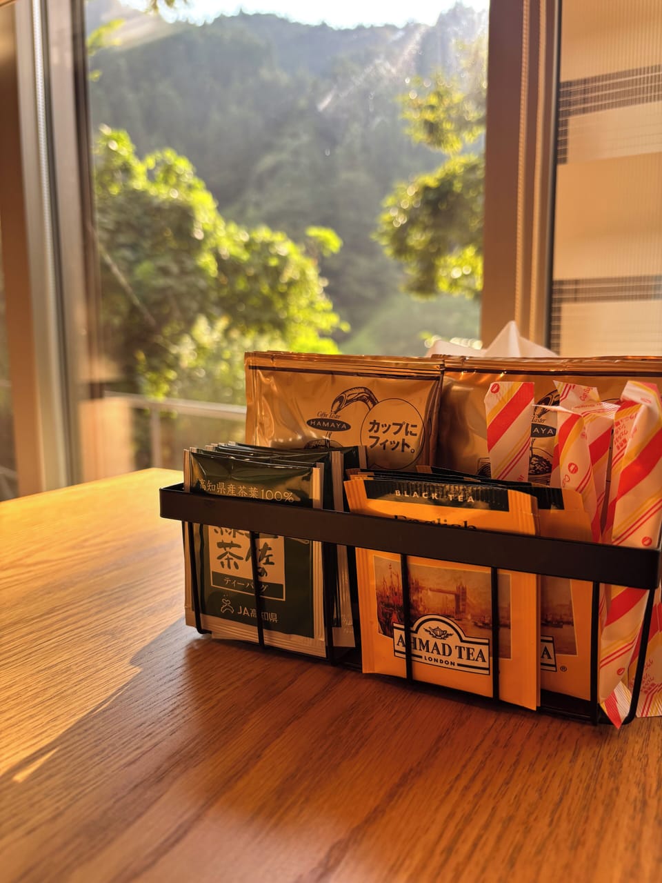 Comfort Cabin, Mountain View | Coffee and/or coffee maker