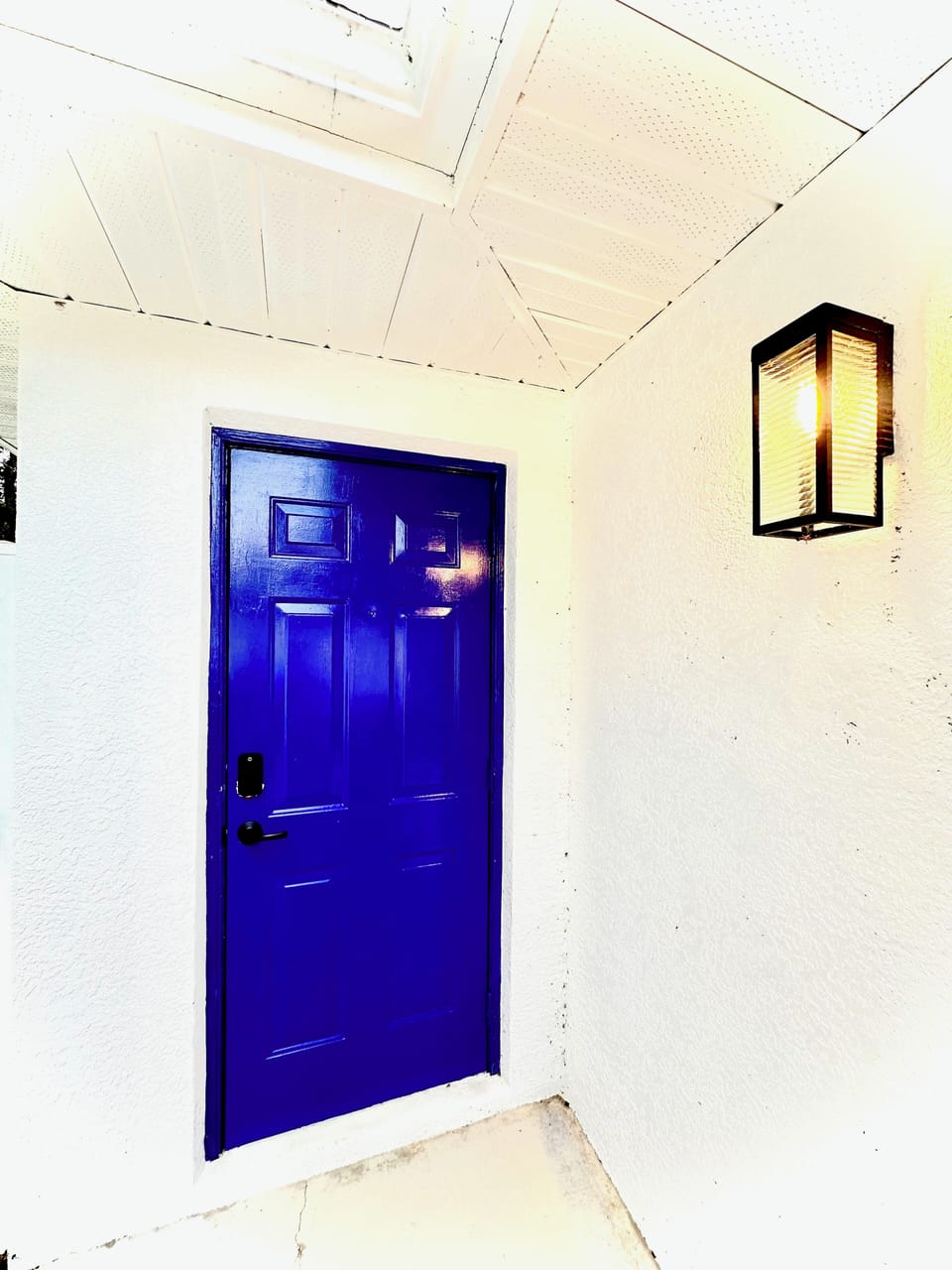 In-unit washer & dryer with detergent. No shared spaces. No hassle. 