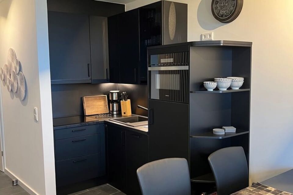 Apartment | Private kitchen | Electric kettle, toaster