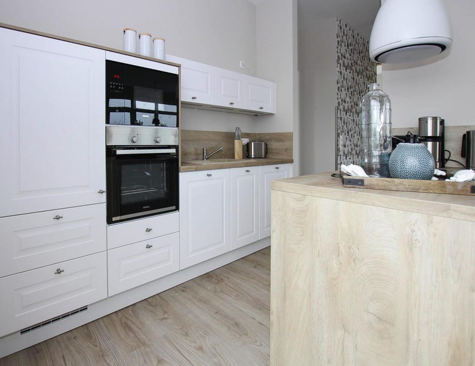 House | Private kitchen | Electric kettle, toaster