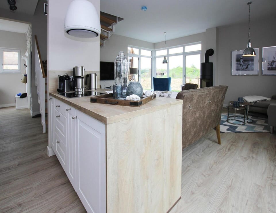 House | Private kitchen | Electric kettle, toaster