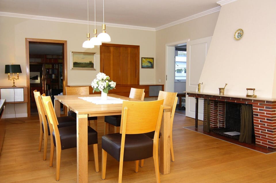 House | Dining
