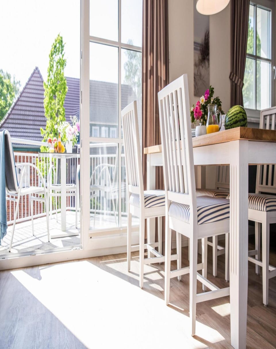 Apartment | Dining