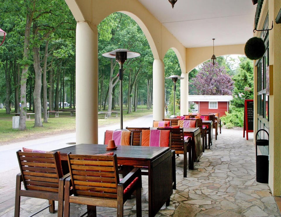 House | Outdoor dining