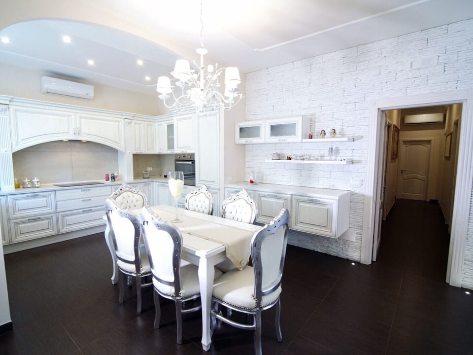 House | Dining