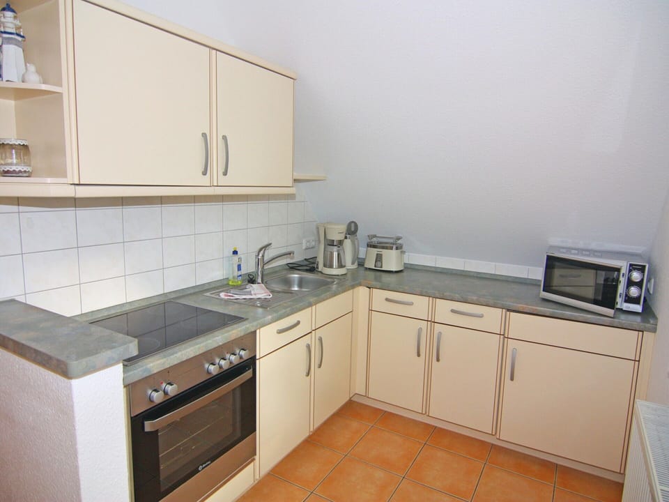 Apartment | Private kitchen | Electric kettle, toaster
