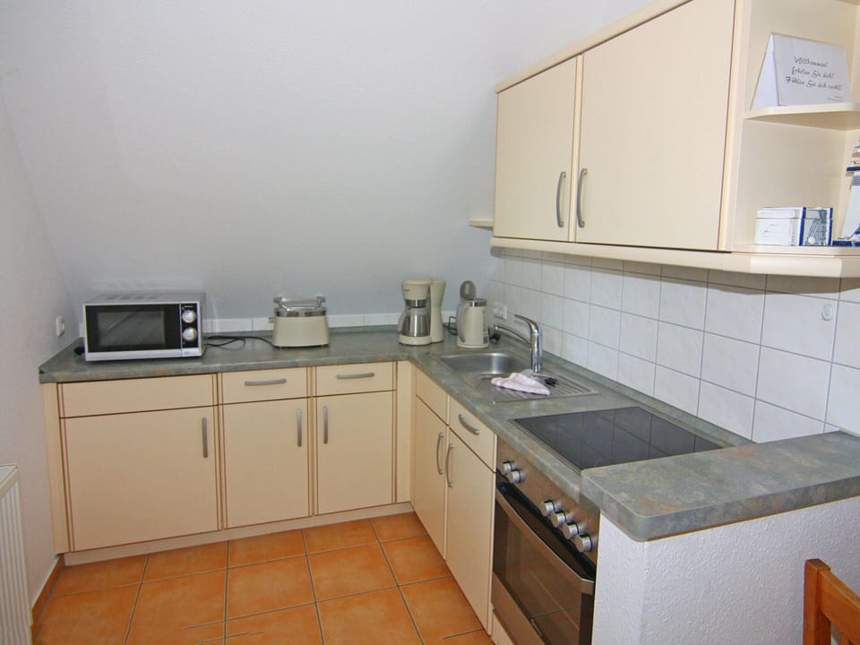 Apartment | Private kitchen | Electric kettle, toaster