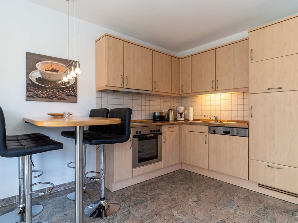 Apartment | Private kitchen | Electric kettle, toaster