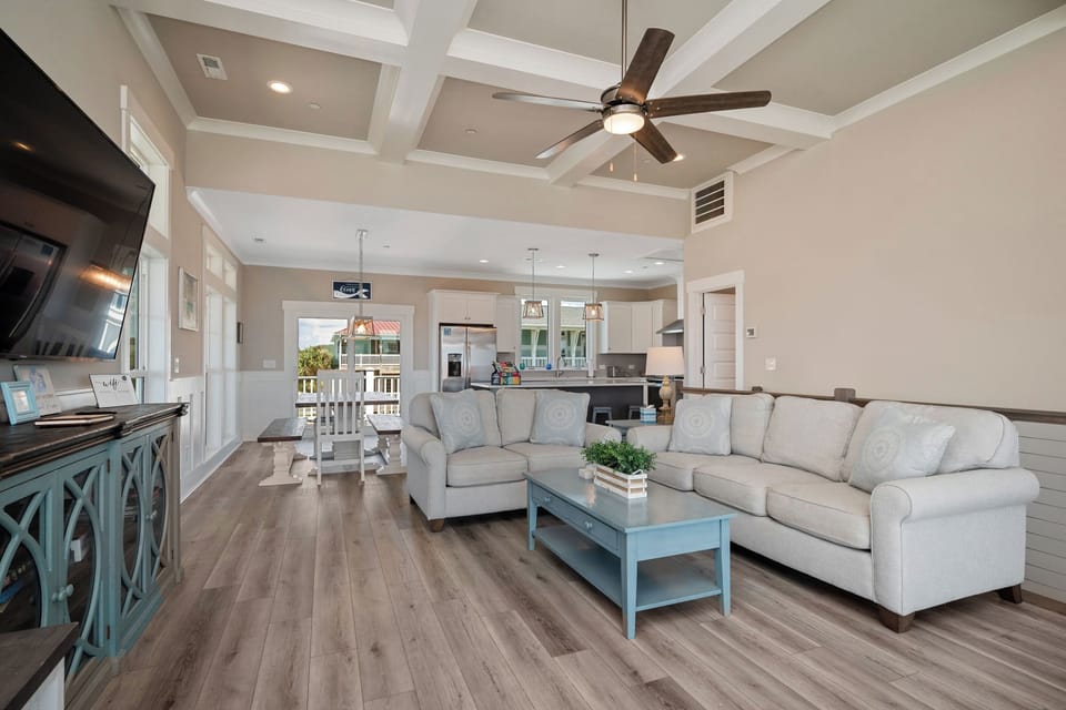 Living Area - 2nd Level Southwest