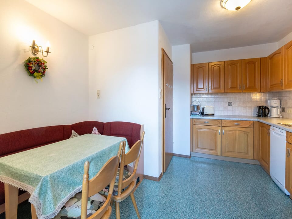 Apartment | Dining