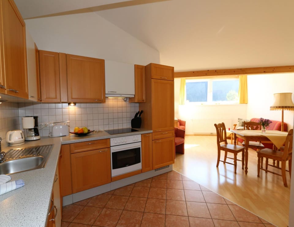 Apartment | Private kitchen | Toaster, highchair