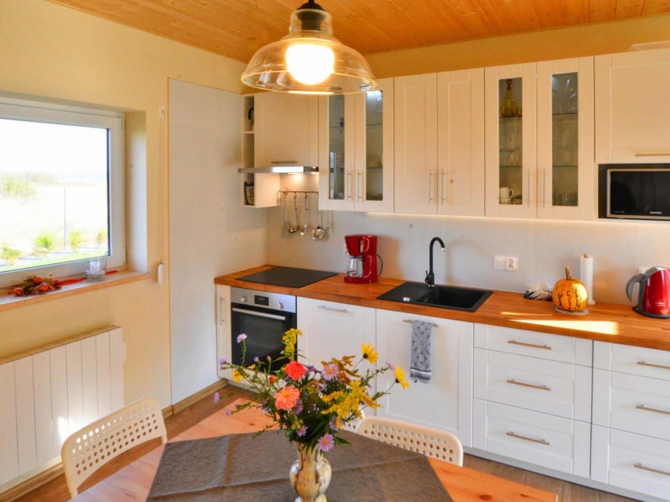 House | Private kitchen | Electric kettle, toaster, highchair