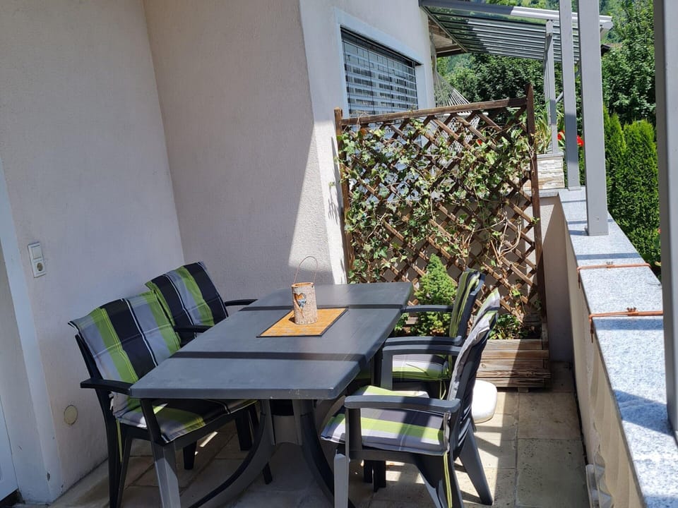 Apartment | Dining