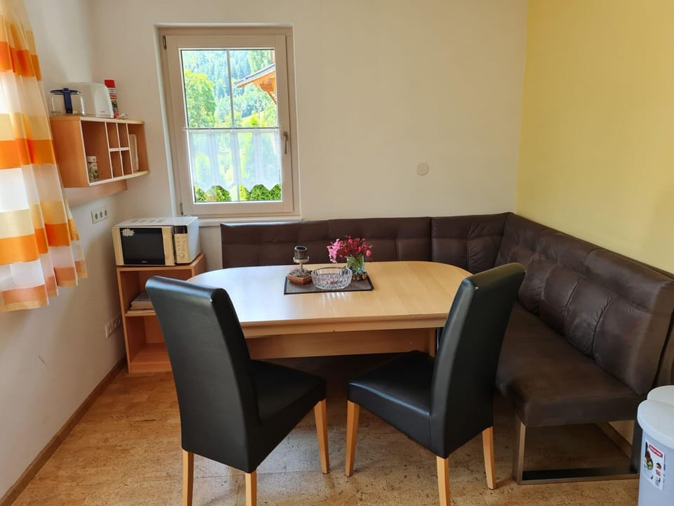 Apartment | Dining