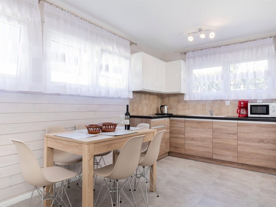 House | Dining